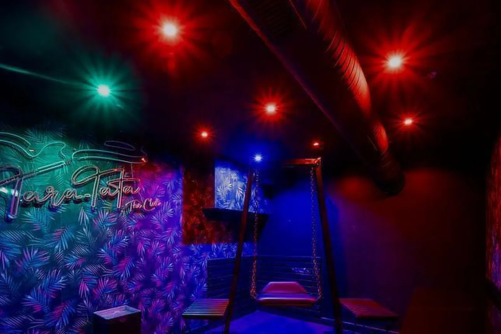 Lieux événementiels, TARA-TATA