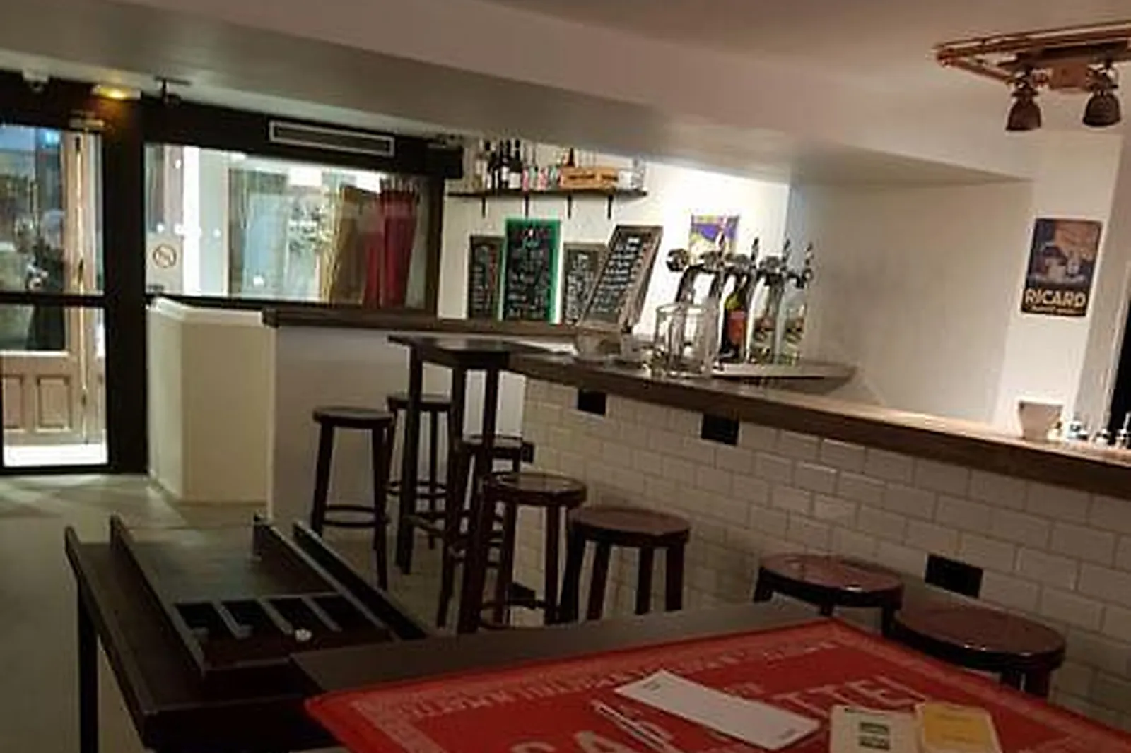 Lieux événementiels, TATA MONIQUE