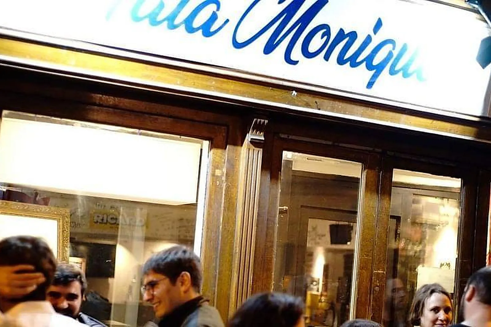 Lieux événementiels, TATA MONIQUE