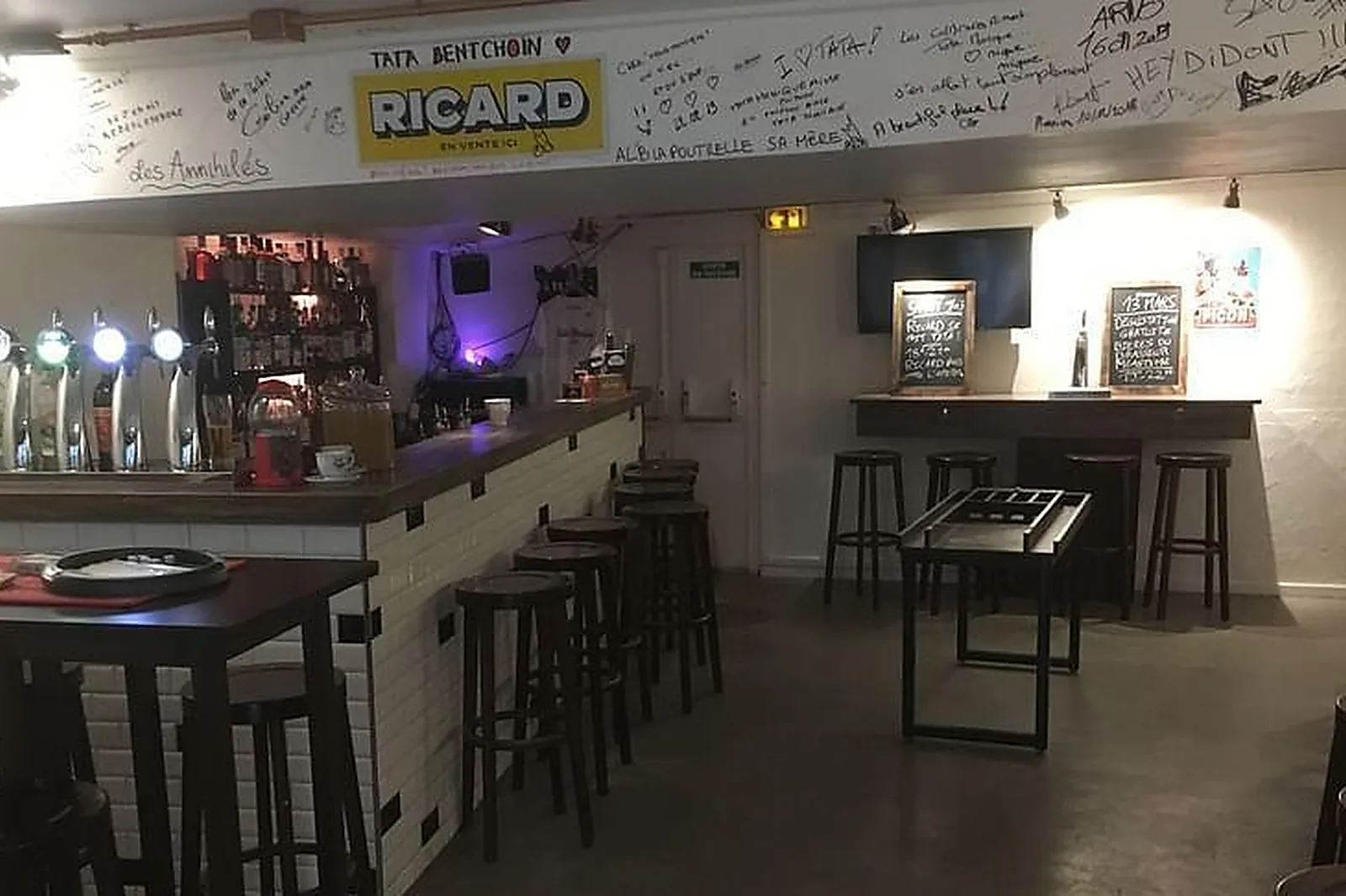 Lieux événementiels, TATA MONIQUE