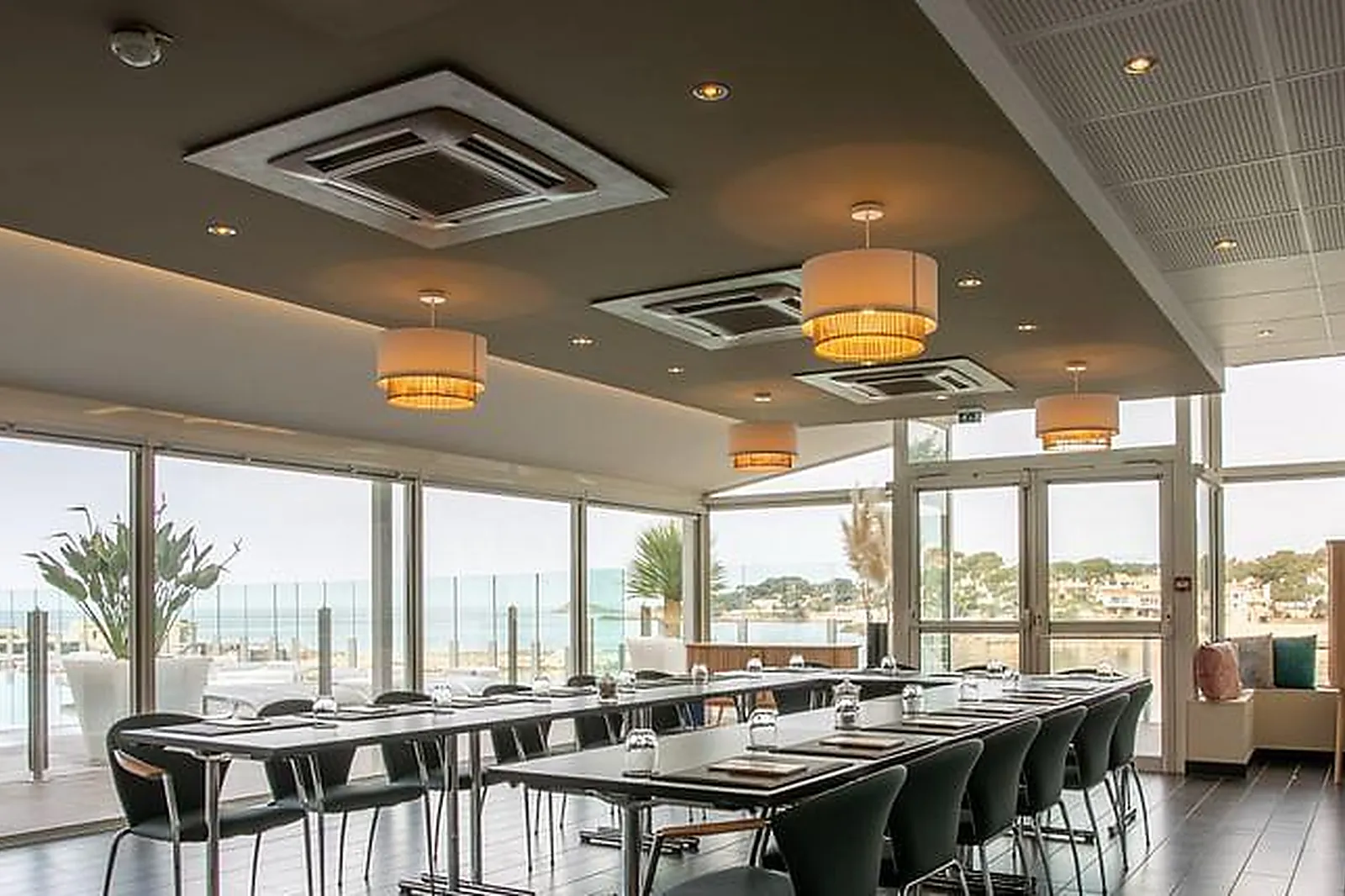 Lieux événementiels, THALAZUR BANDOL ***** - ILE ROUSSE