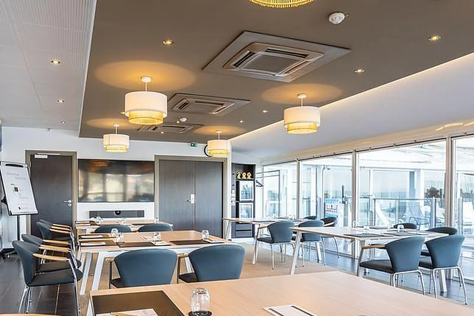 Lieux événementiels, THALAZUR BANDOL ***** - ILE ROUSSE