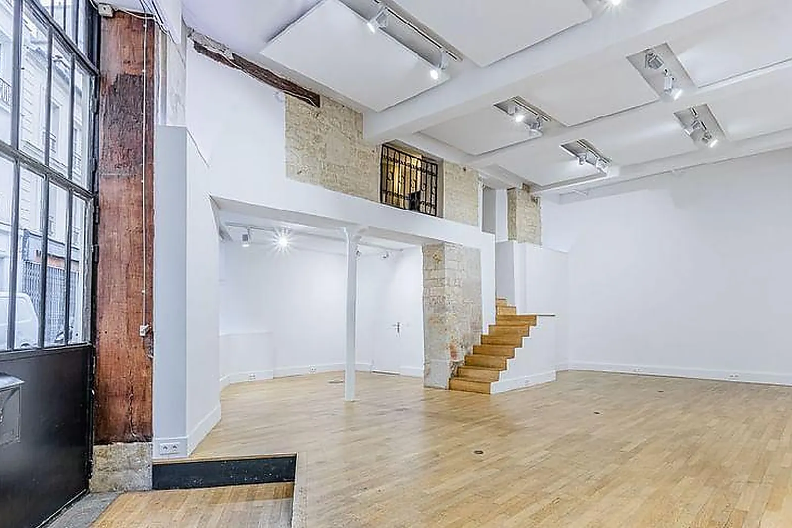 Lieux événementiels, THE CARING GALLERY