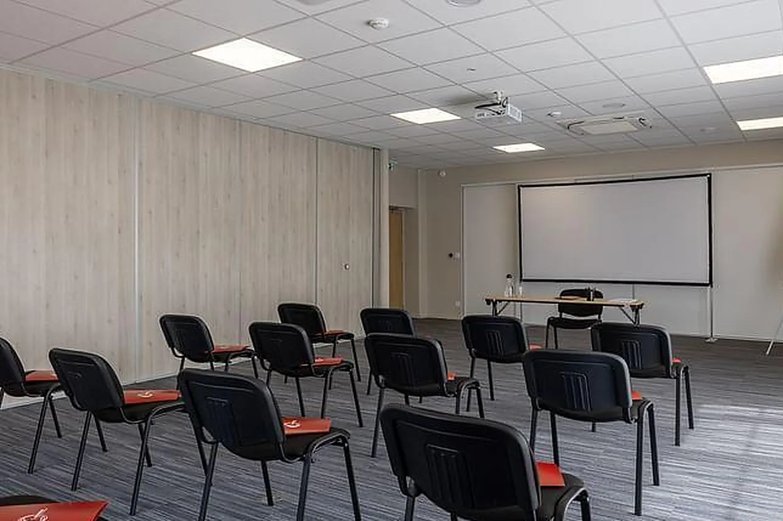 Lieux événementiels, THE ORIGINALS CITY LE RELAIS DES DEUX MERS***