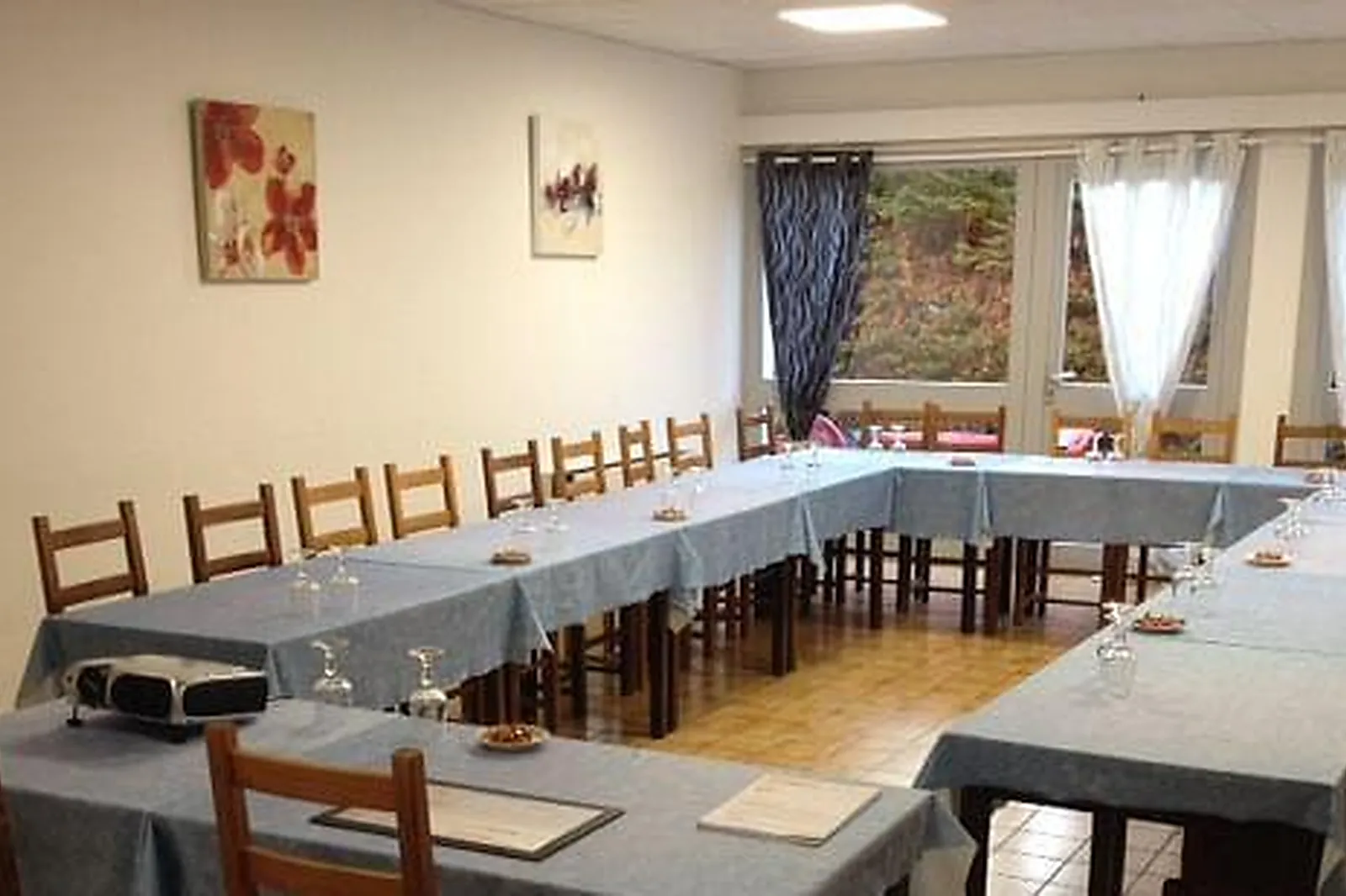 Lieux événementiels, THE ORIGINALS CITY VALENCE EST***