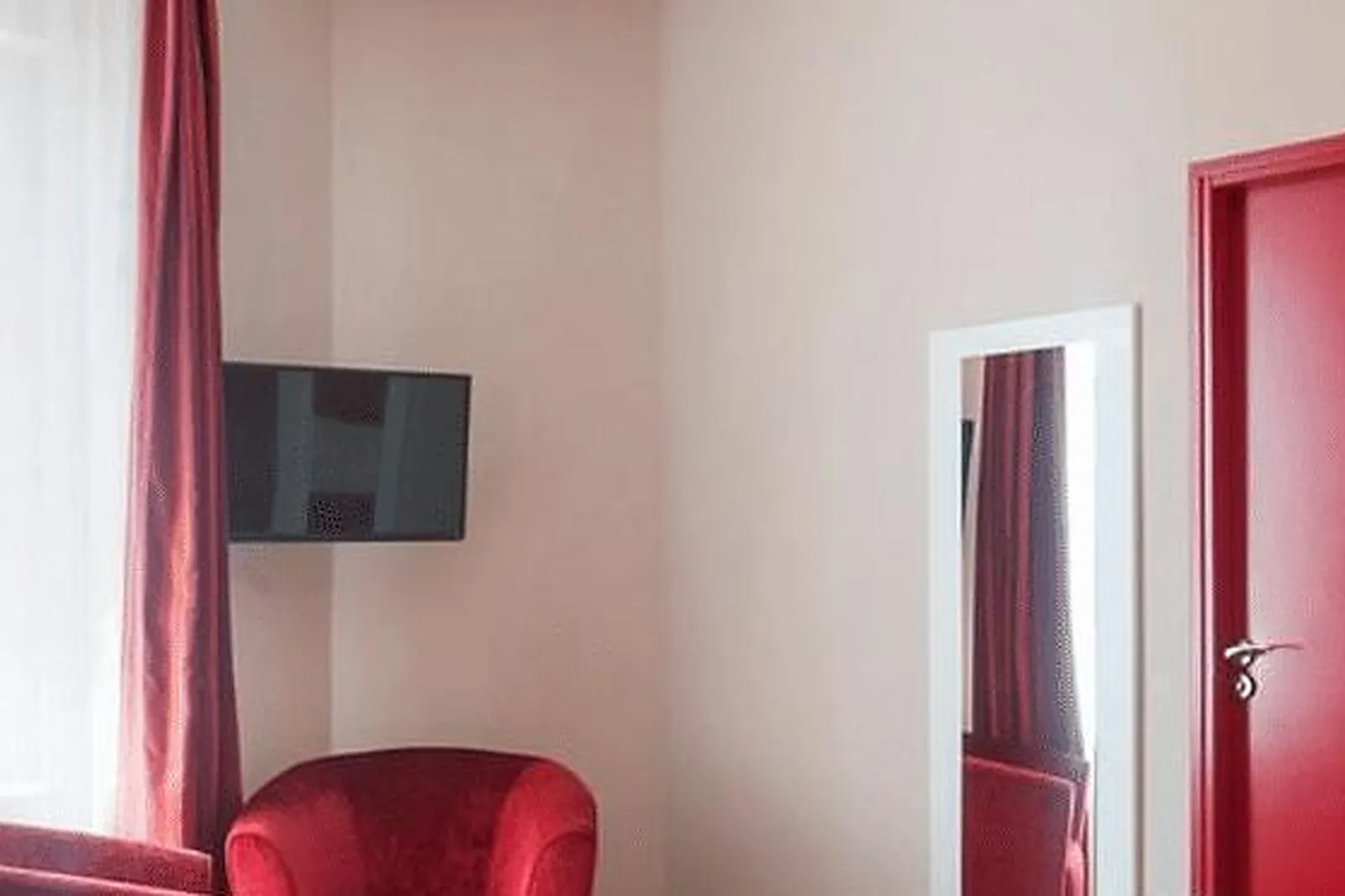 Lieux événementiels, THE ORIGINALS HÔTEL DE L'UNIVERS MONTLUÇON***