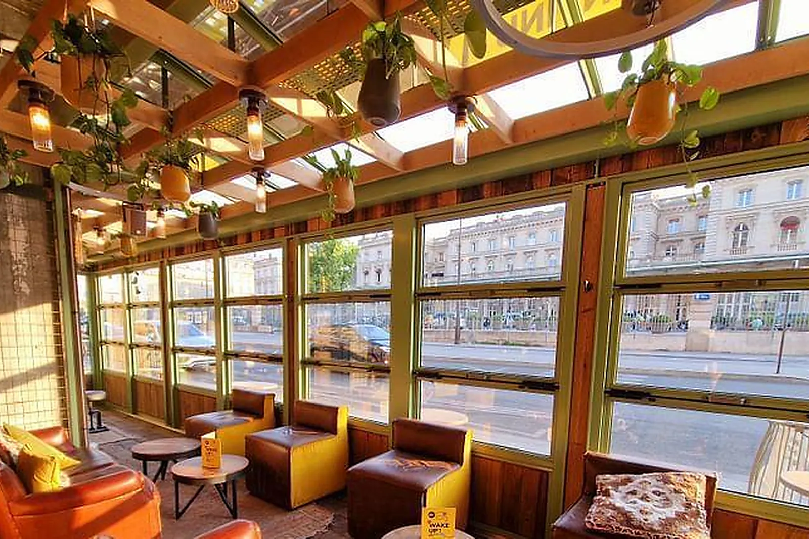 Lieux événementiels, THE PLACE TO...GARE DE L'EST