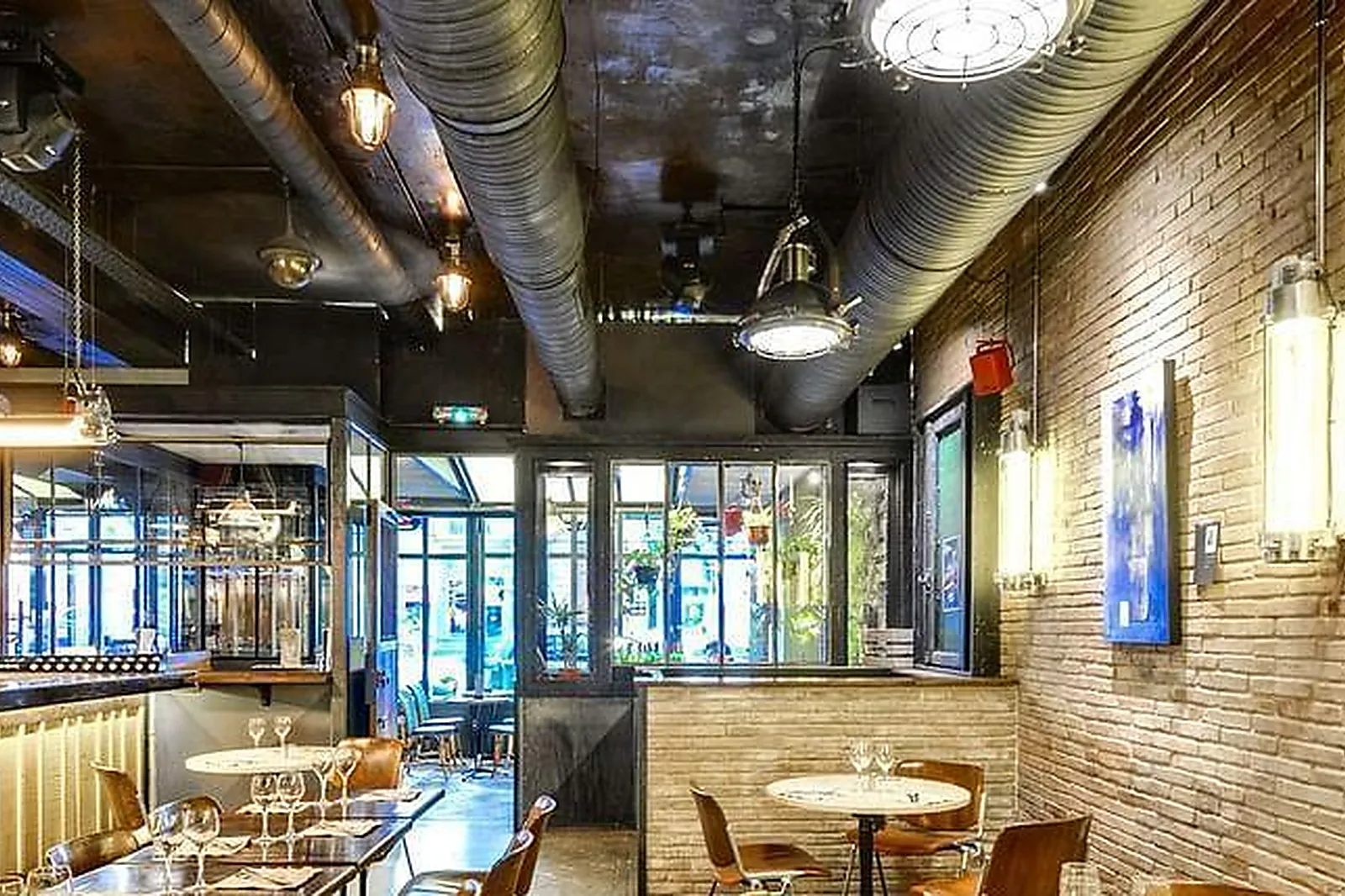 Lieux événementiels, THE PLACE TO...WAGRAM