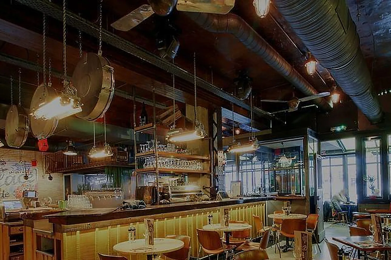 Lieux événementiels, THE PLACE TO...WAGRAM