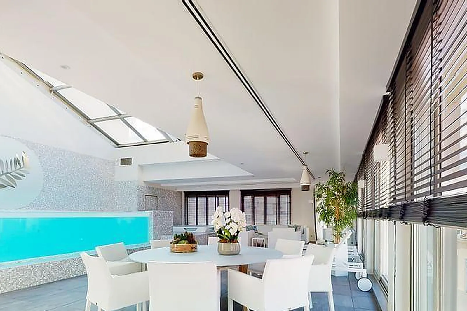 Lieux événementiels, THE POOLHOUSE CANNES