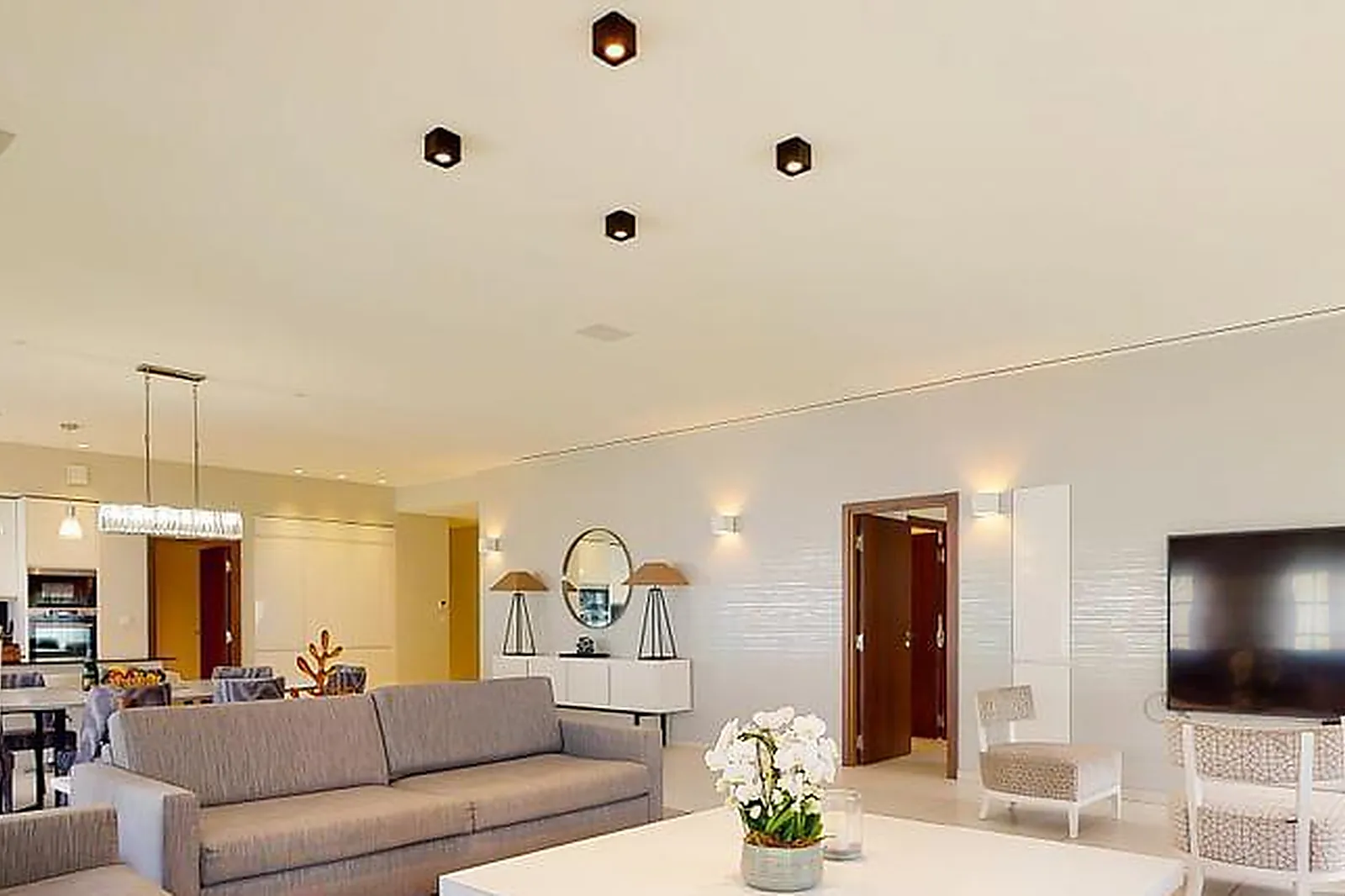 Lieux événementiels, THE POOLHOUSE CANNES