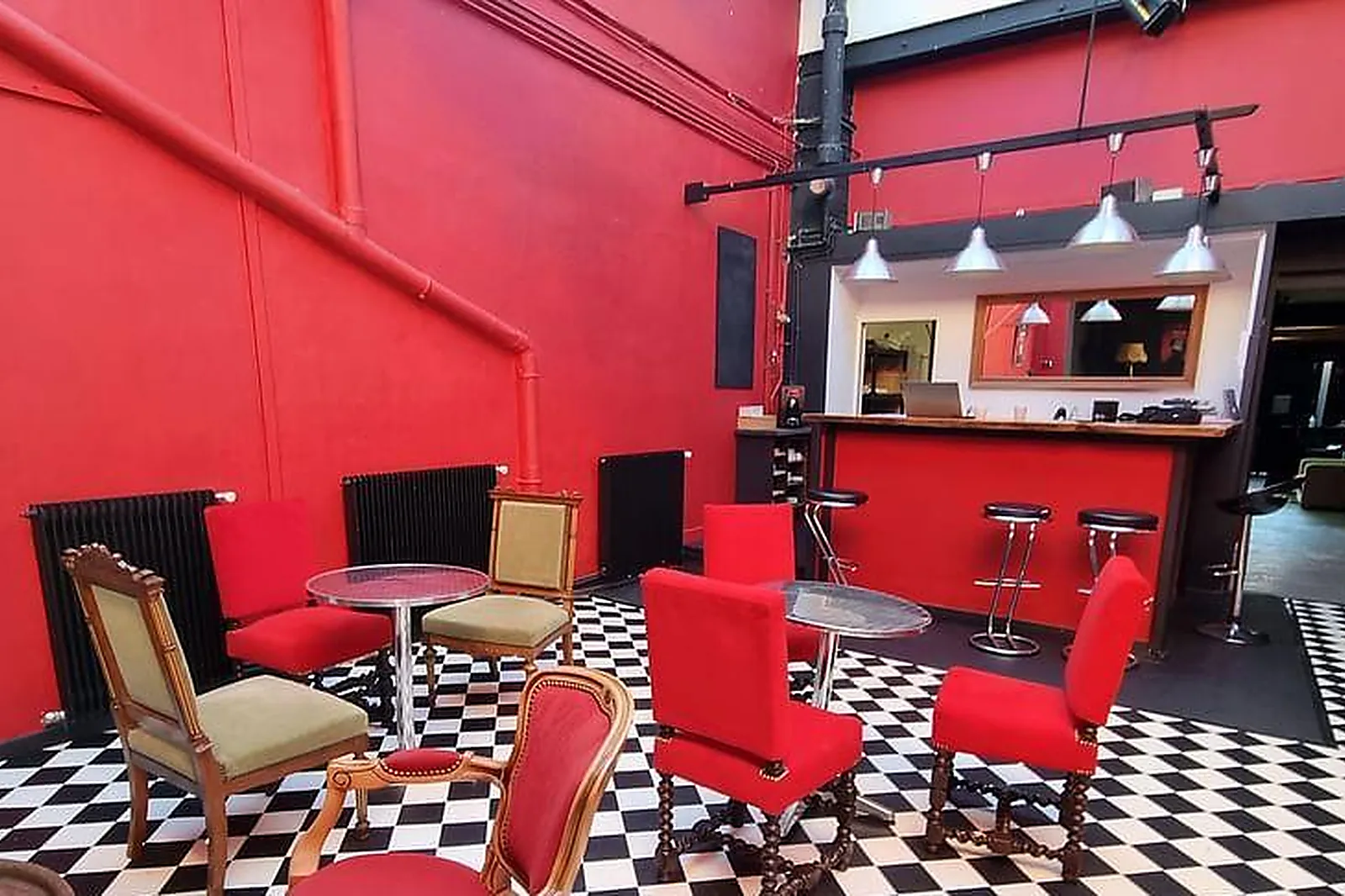 Lieux événementiels, THÉÂTRE DE LA PETIT RUE