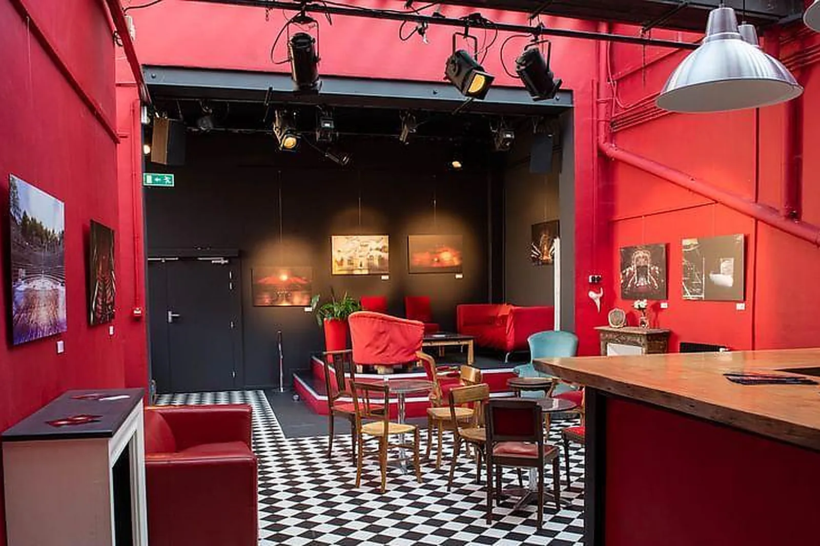 Lieux événementiels, THÉÂTRE DE LA PETIT RUE