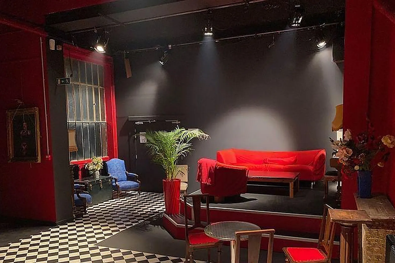 Lieux événementiels, THÉÂTRE DE LA PETIT RUE