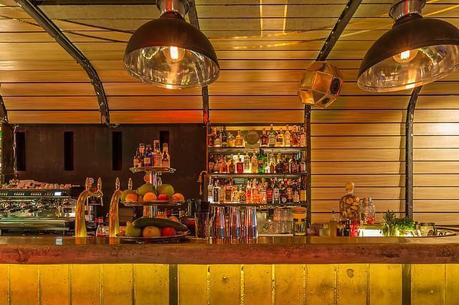 Lieux événementiels, TRADER'S