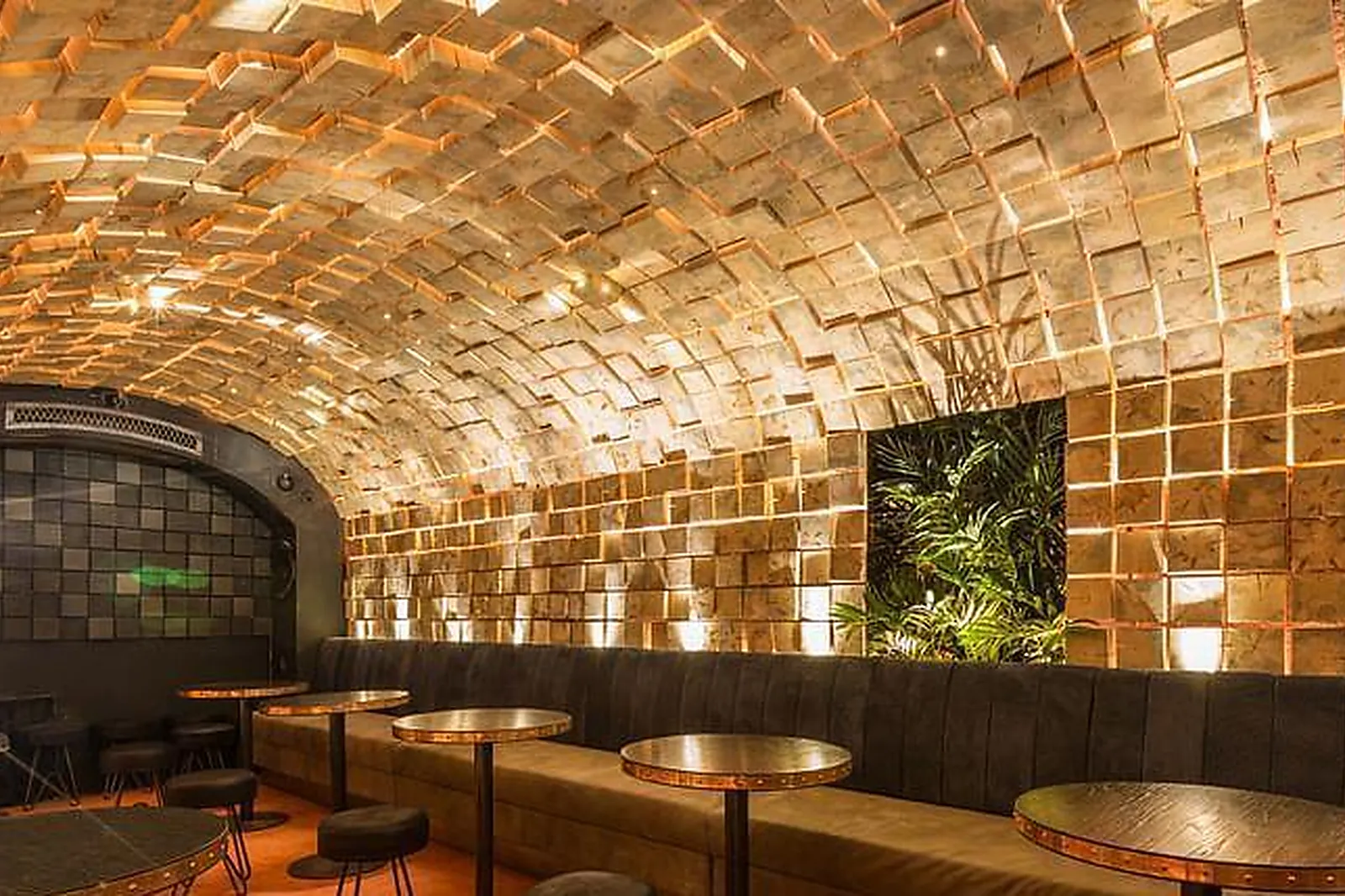 Lieux événementiels, TRADER'S