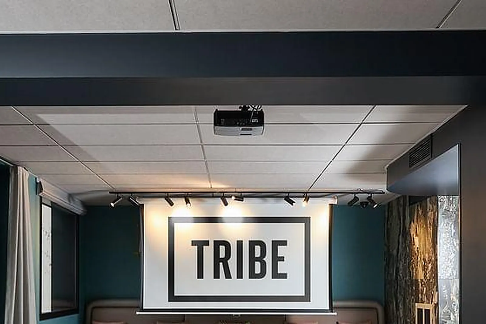 Lieux événementiels, TRIBE PARIS LA DÉFENSE