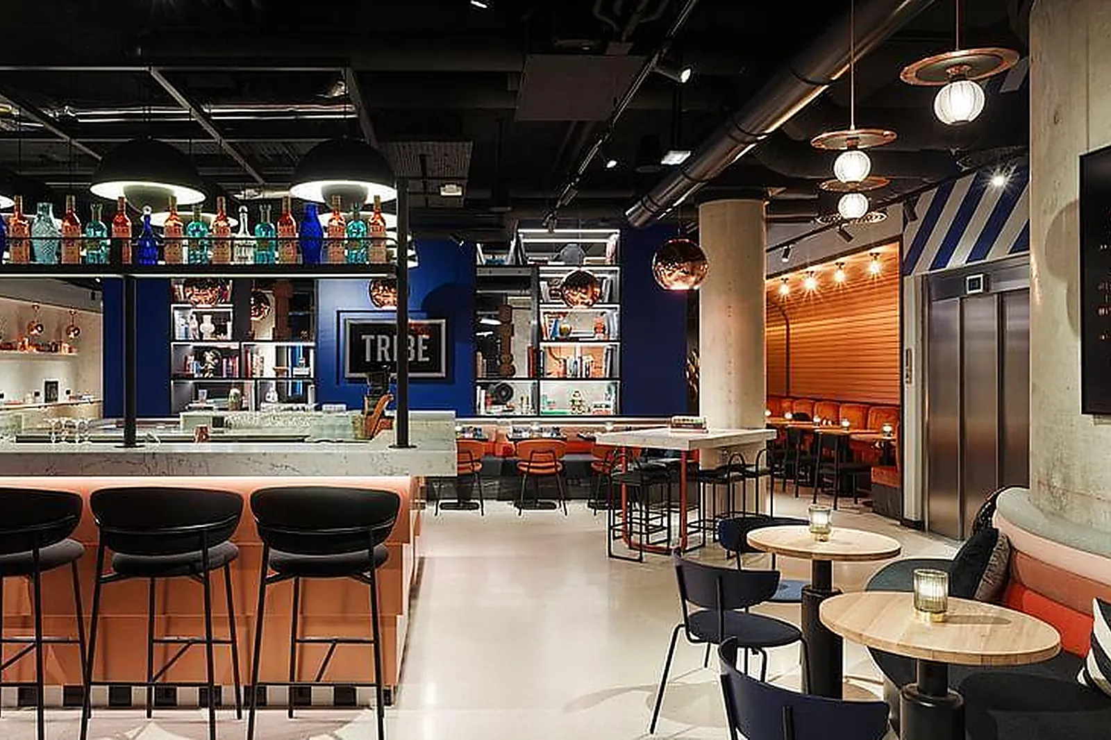 Lieux événementiels, TRIBE PARIS SAINT OUEN ****