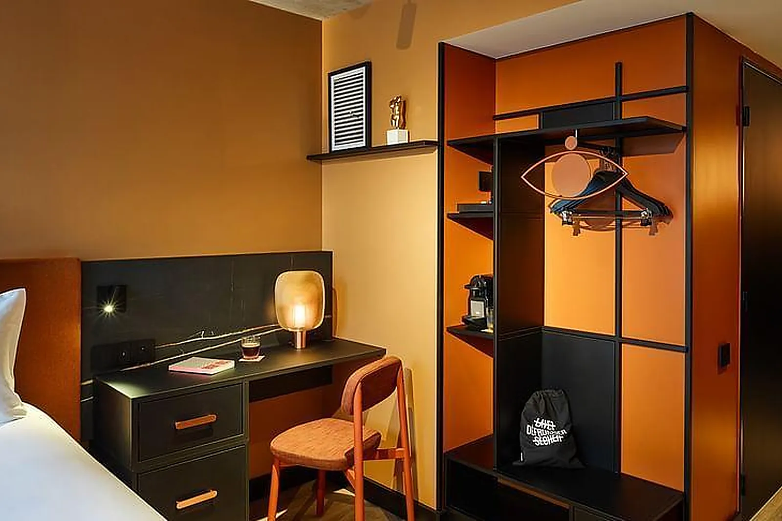 Lieux événementiels, TRIBE PARIS SAINT OUEN ****