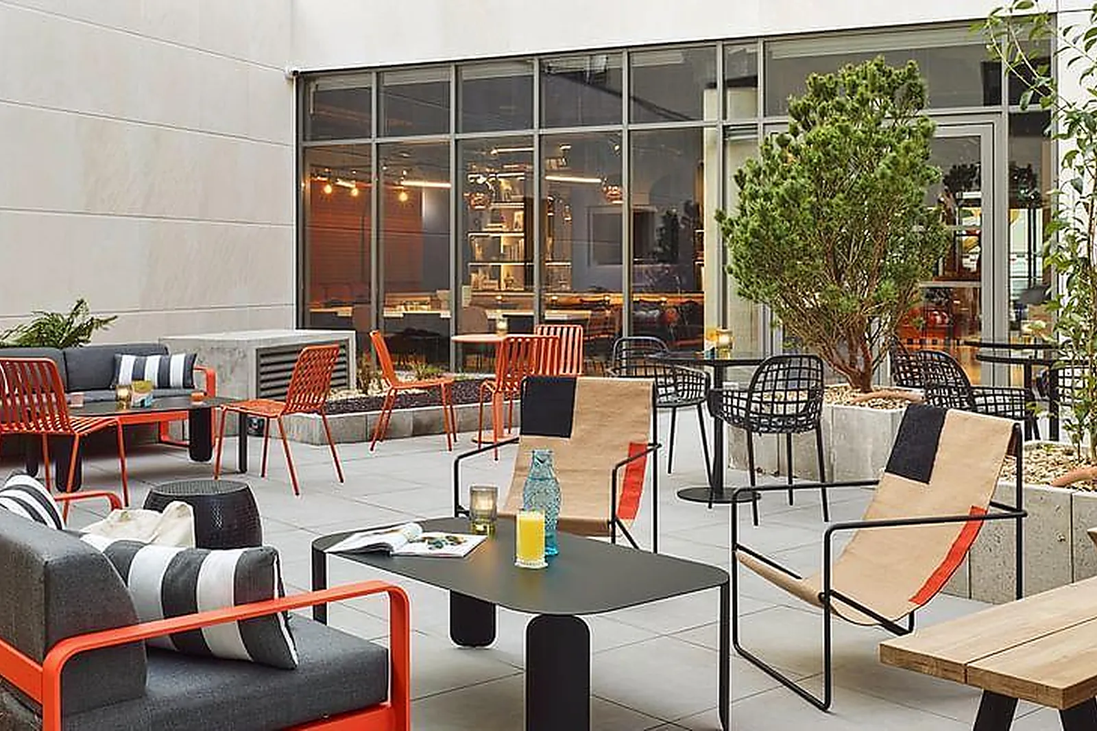 Lieux événementiels, TRIBE PARIS SAINT OUEN ****