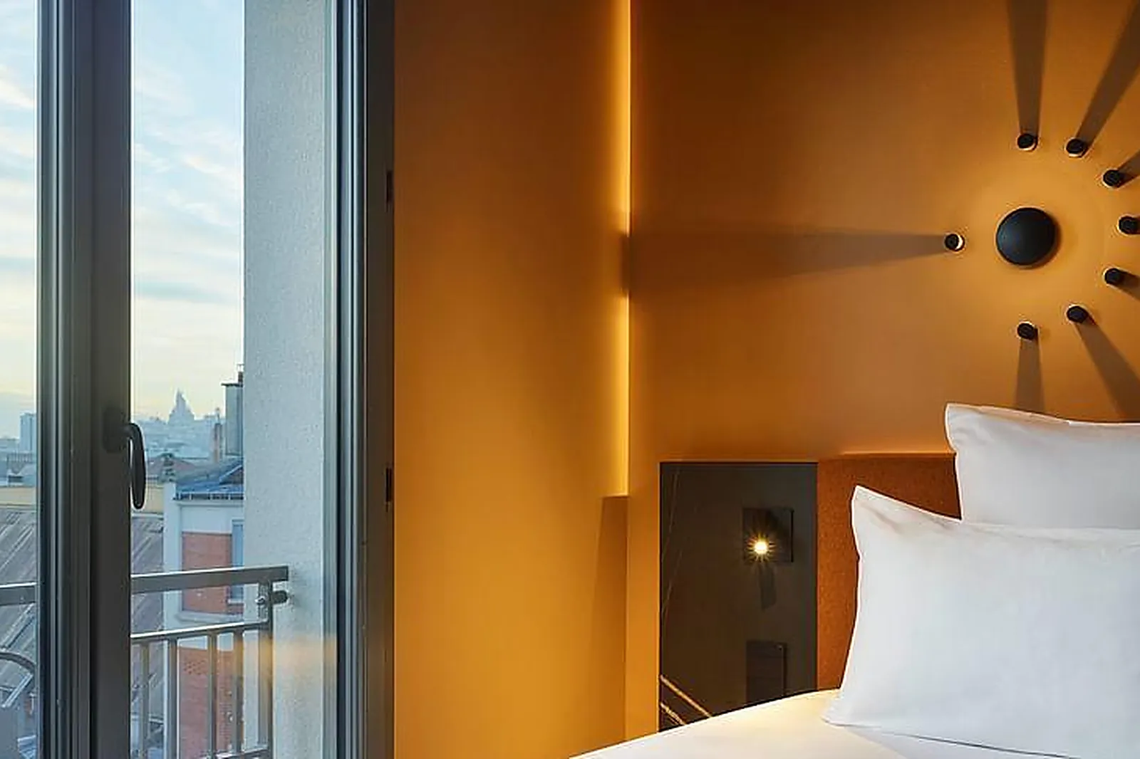 Lieux événementiels, TRIBE PARIS SAINT OUEN ****