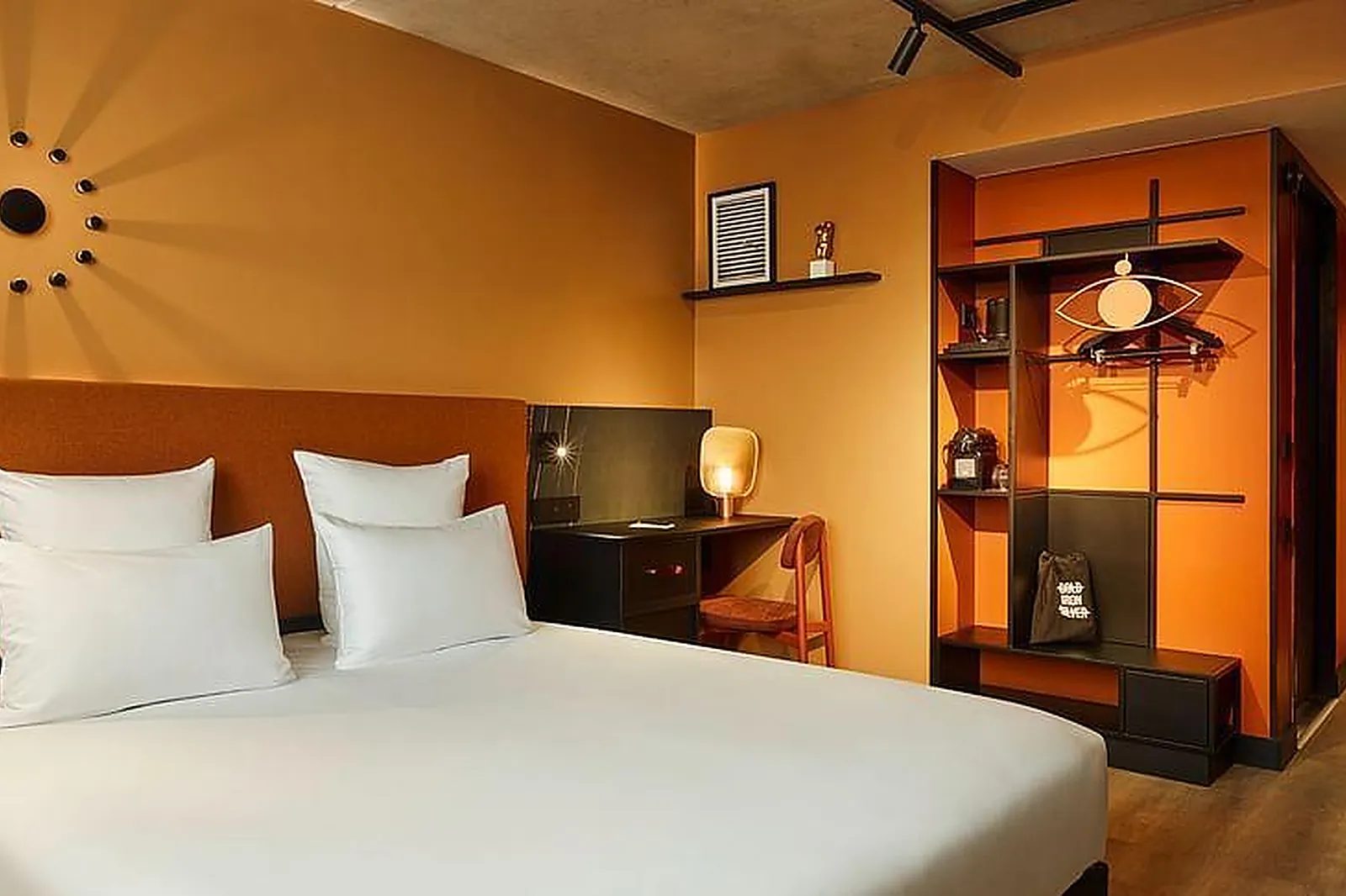 Lieux événementiels, TRIBE PARIS SAINT OUEN ****