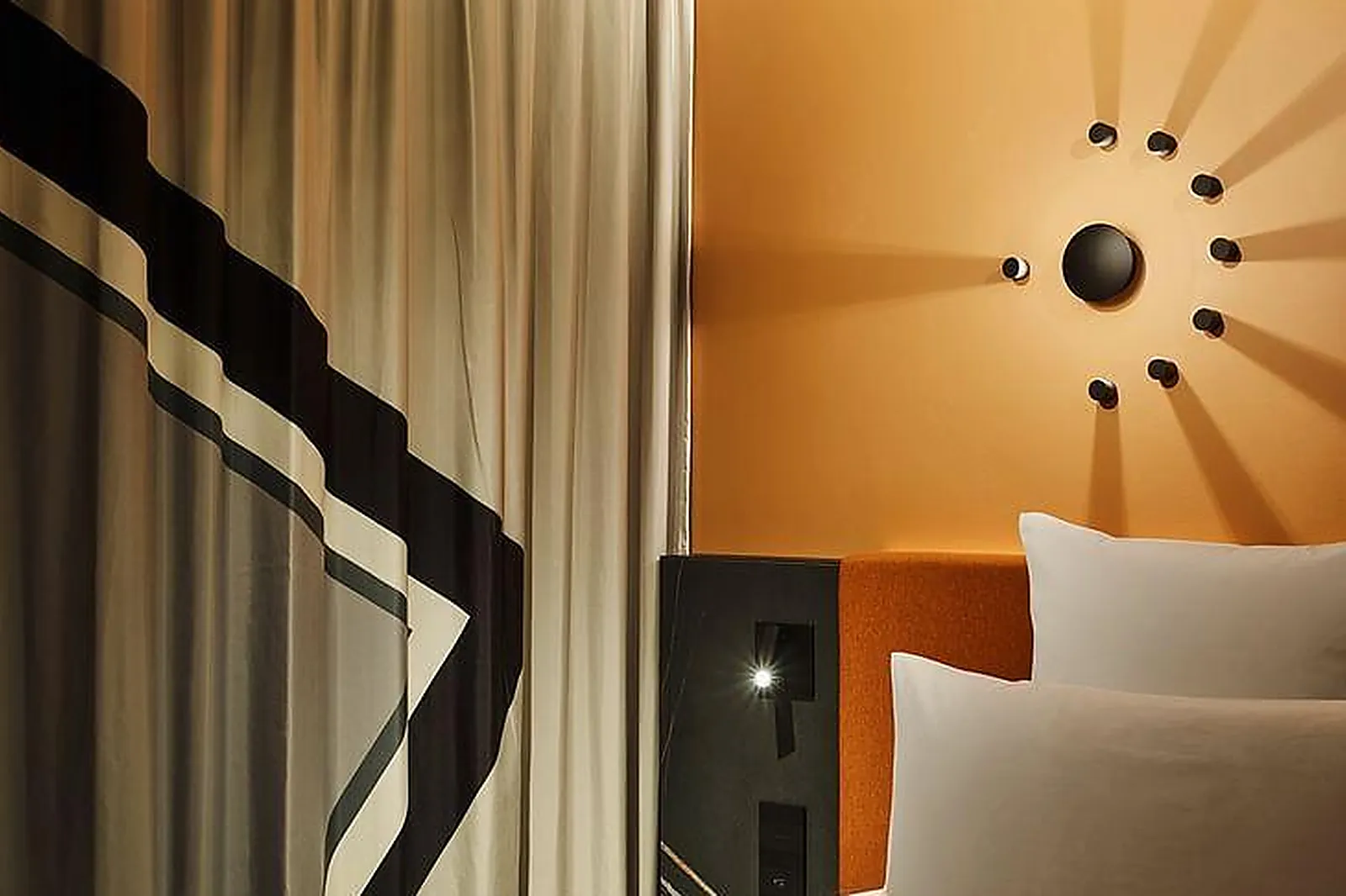 Lieux événementiels, TRIBE PARIS SAINT OUEN ****