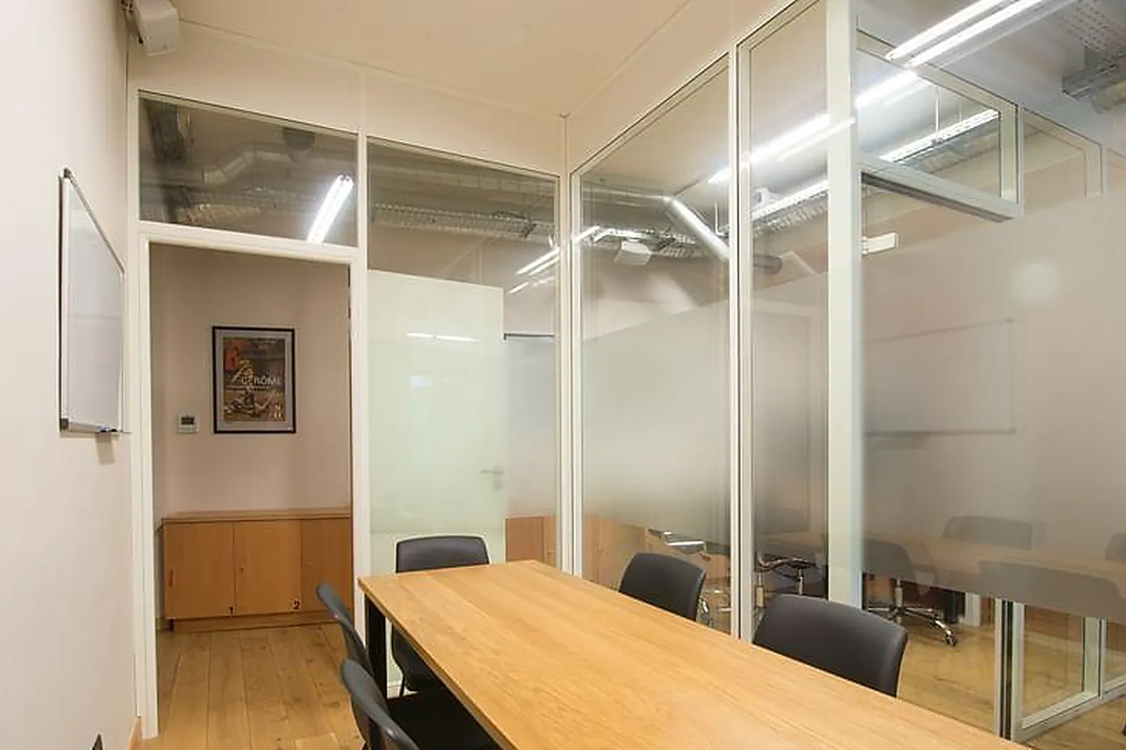 Lieux événementiels, TWO EAT WORK CAFÉ