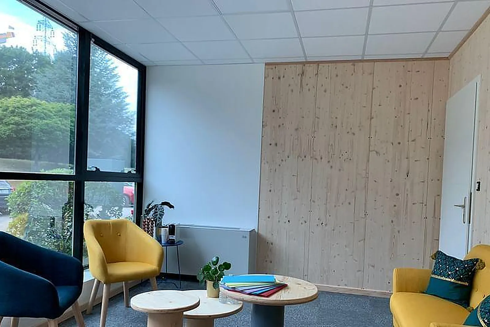 Lieux événementiels, UN BUREAU TRÉS PROFESSIONNEL