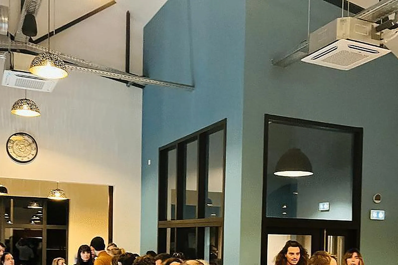 Lieux événementiels, UN PEU BOCAUX