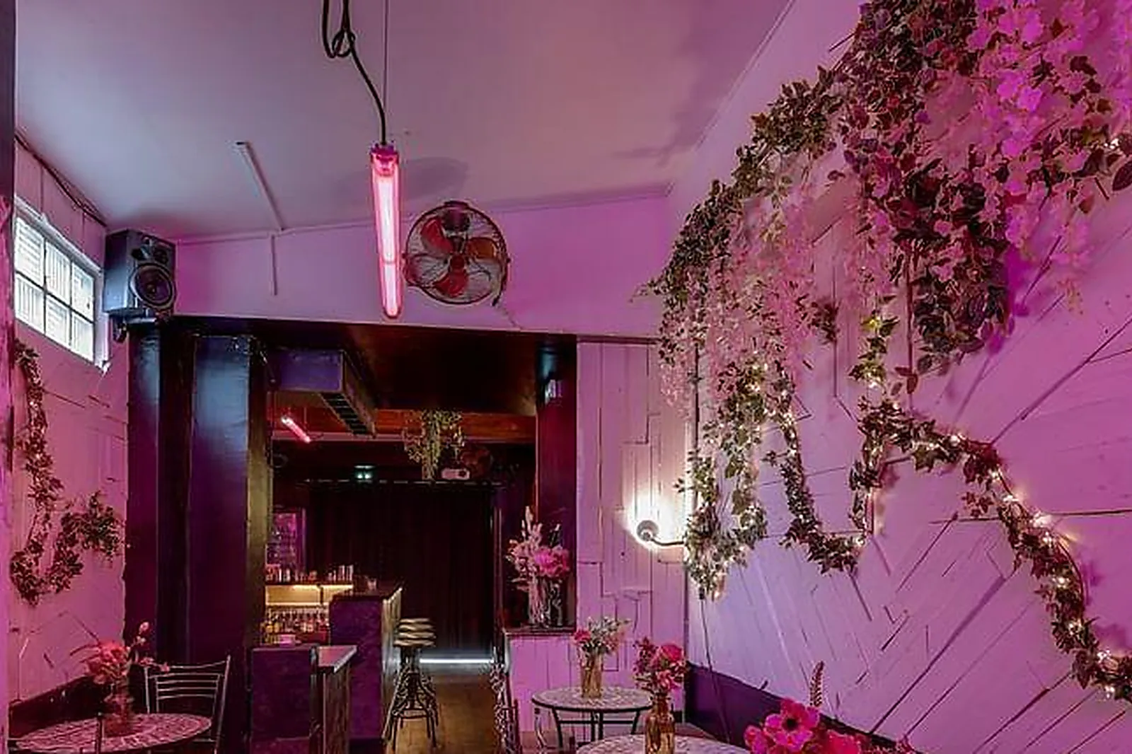 Lieux événementiels, UNE MAISON DANS PARIS