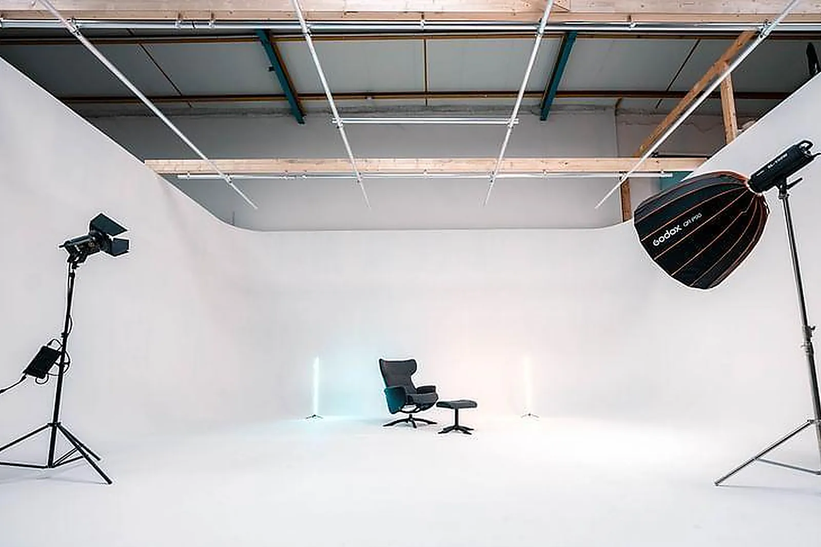 Lieux événementiels, UPPERNATION STUDIO