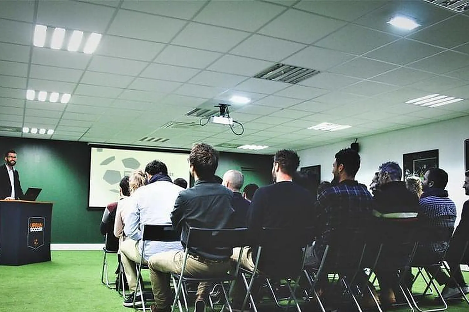 Lieux événementiels, URBAN SOCCER - LA DÉFENSE
