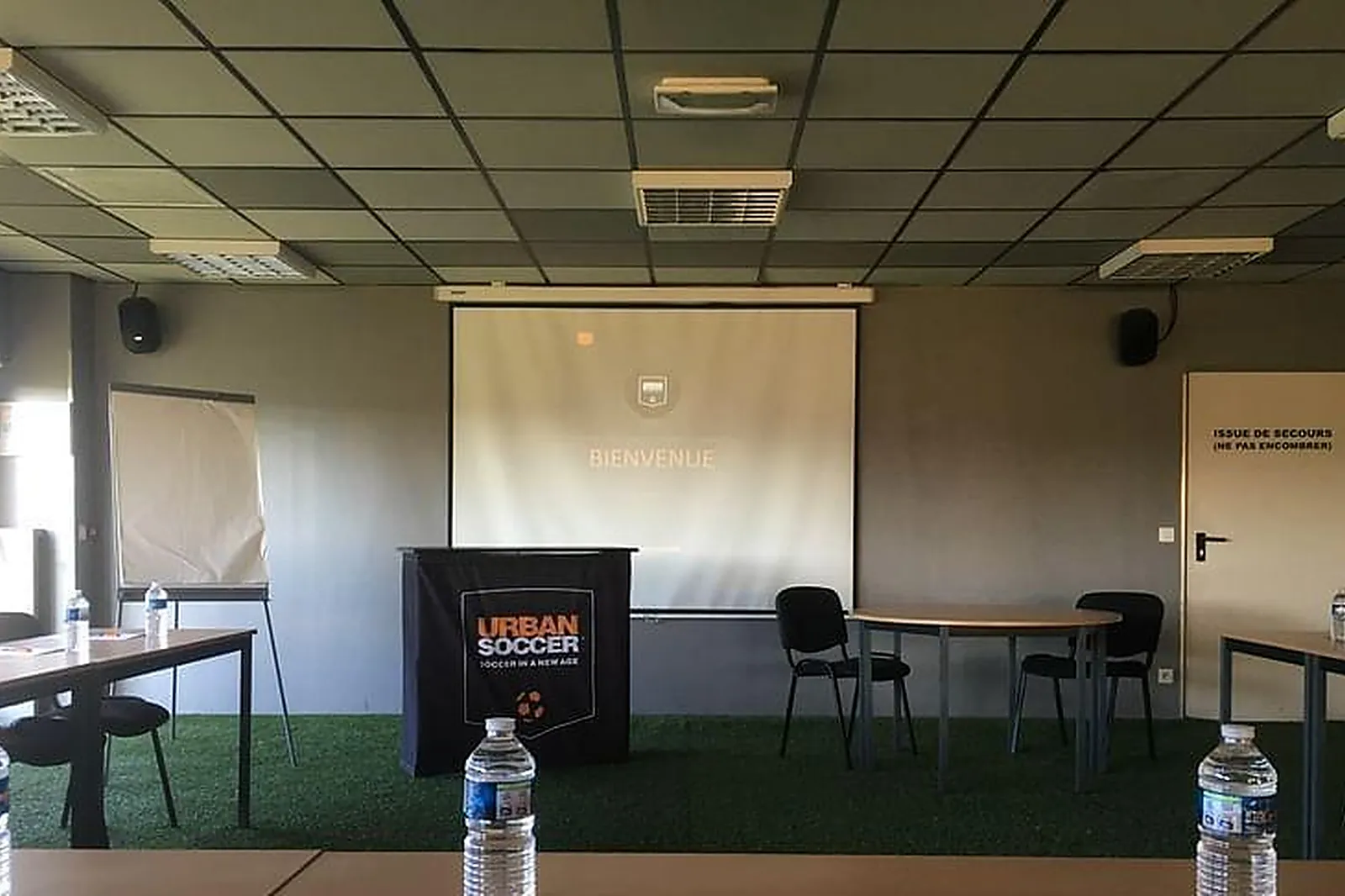 Lieux événementiels, KYRIAD DIRECT ROANNE ***