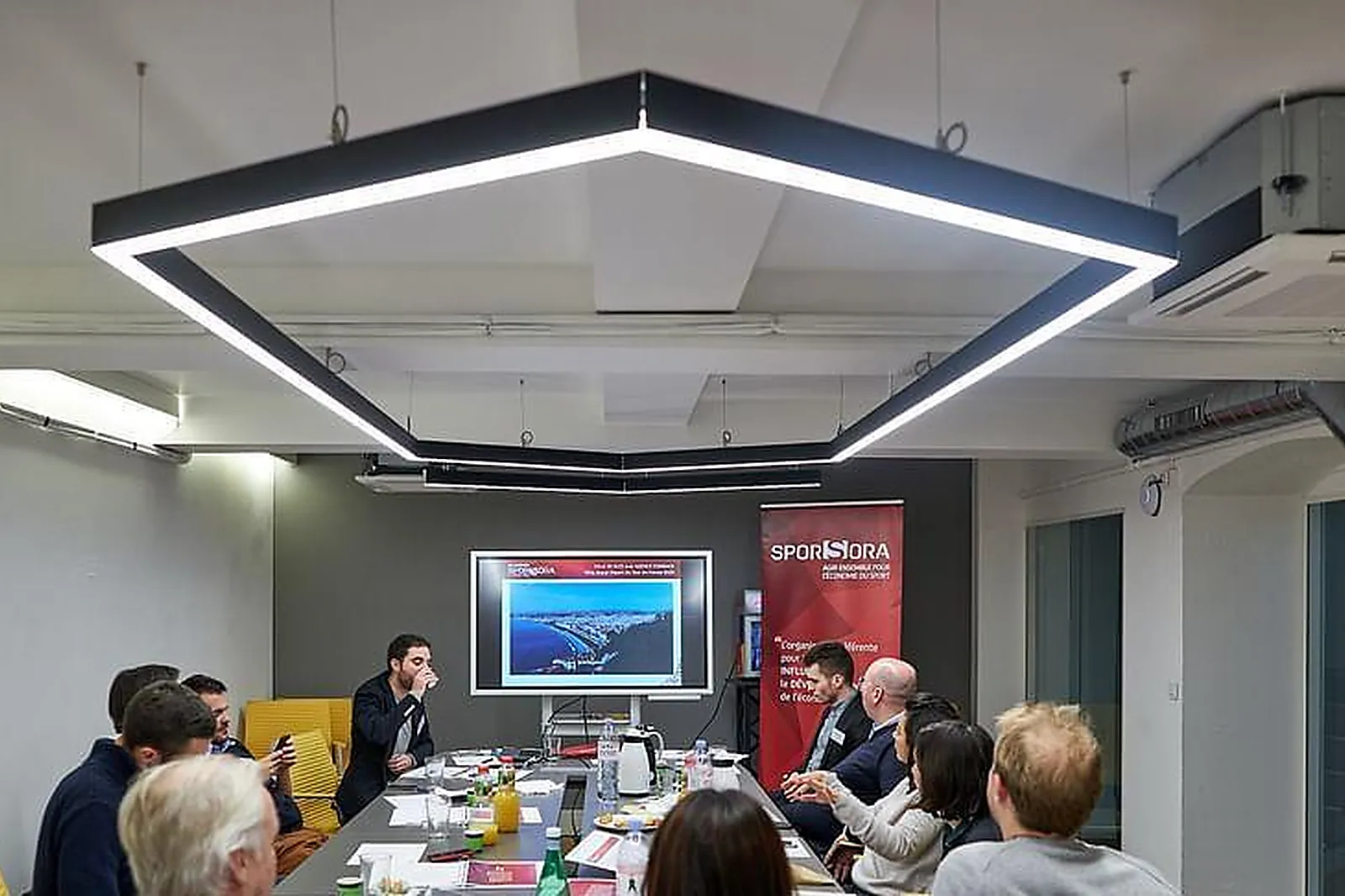 Lieux événementiels, V.HIVE