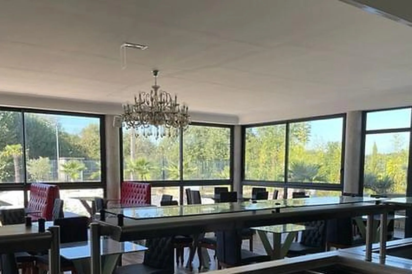 Lieux événementiels, VIA ITALIA