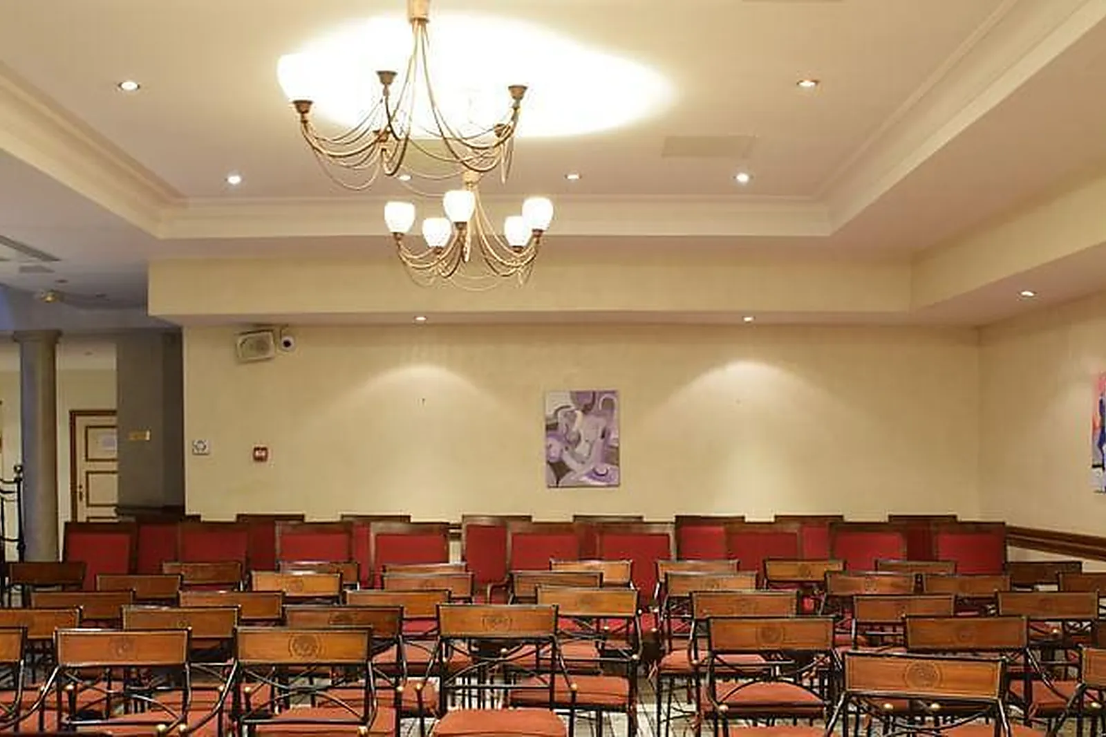 Lieux événementiels, SALLE DE RÉUNION & FORMATION DANS BOUTIQUE À MONTMARTRE