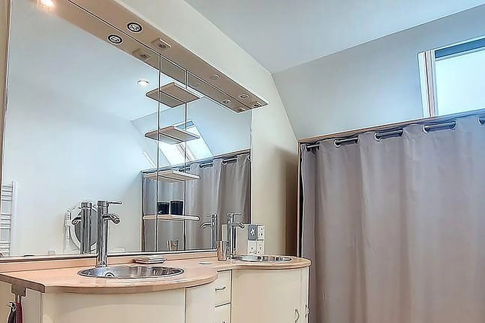 Lieux événementiels, VILLA DISCOTHÈQUE