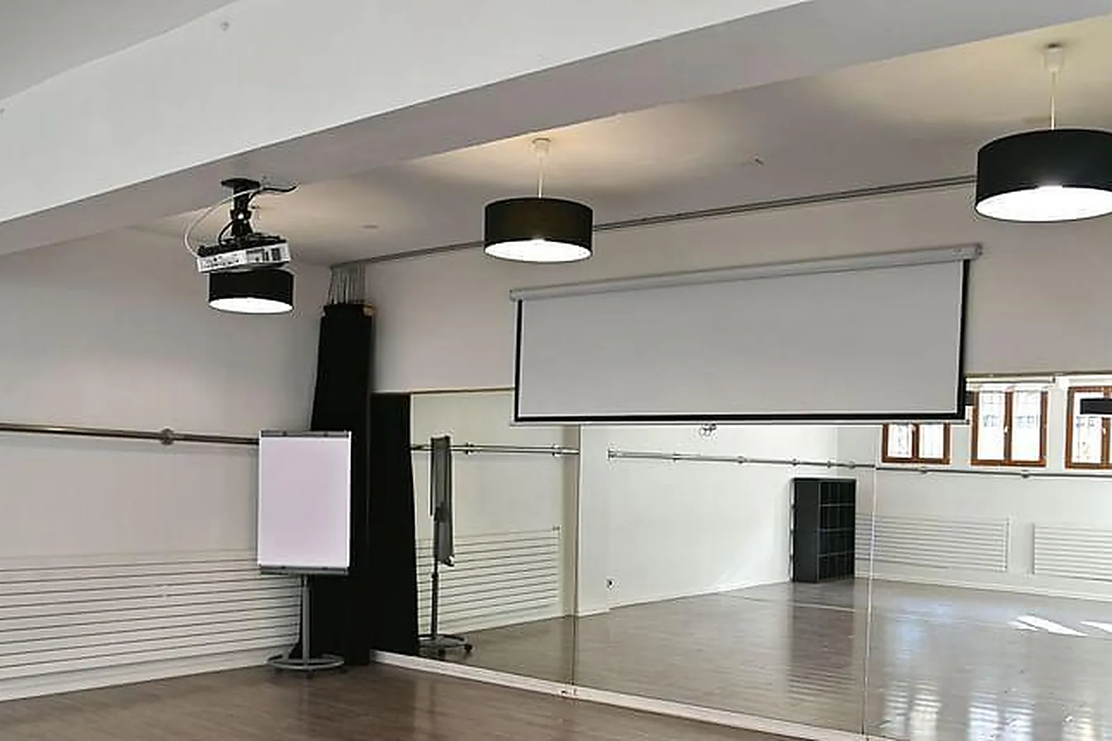 Lieux événementiels, HOTEL THE ORIGINALS LE CHÂTEAU DE LA ROQUE