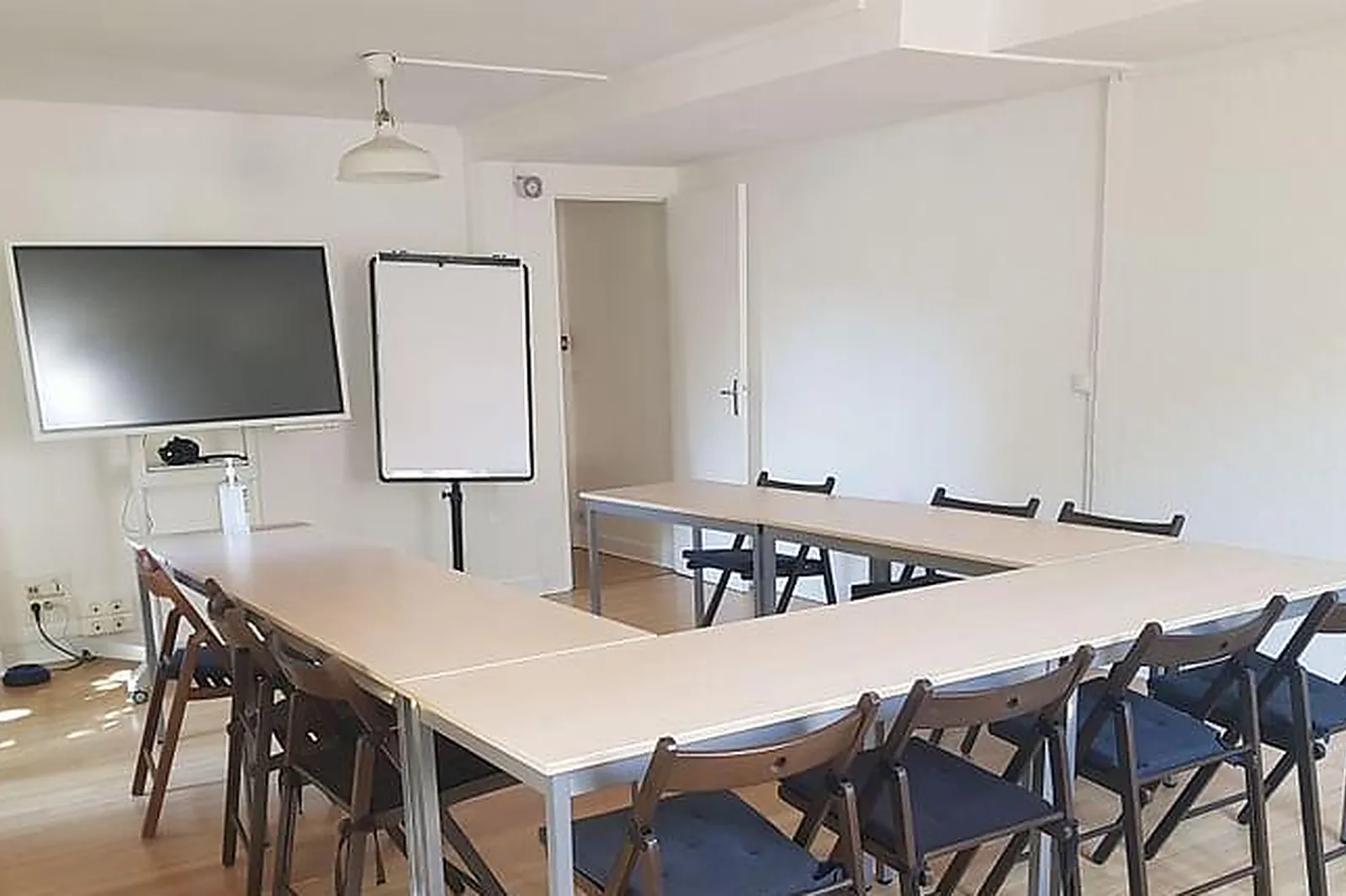 Lieux événementiels, HOTEL THE ORIGINALS LE CHÂTEAU DE LA ROQUE