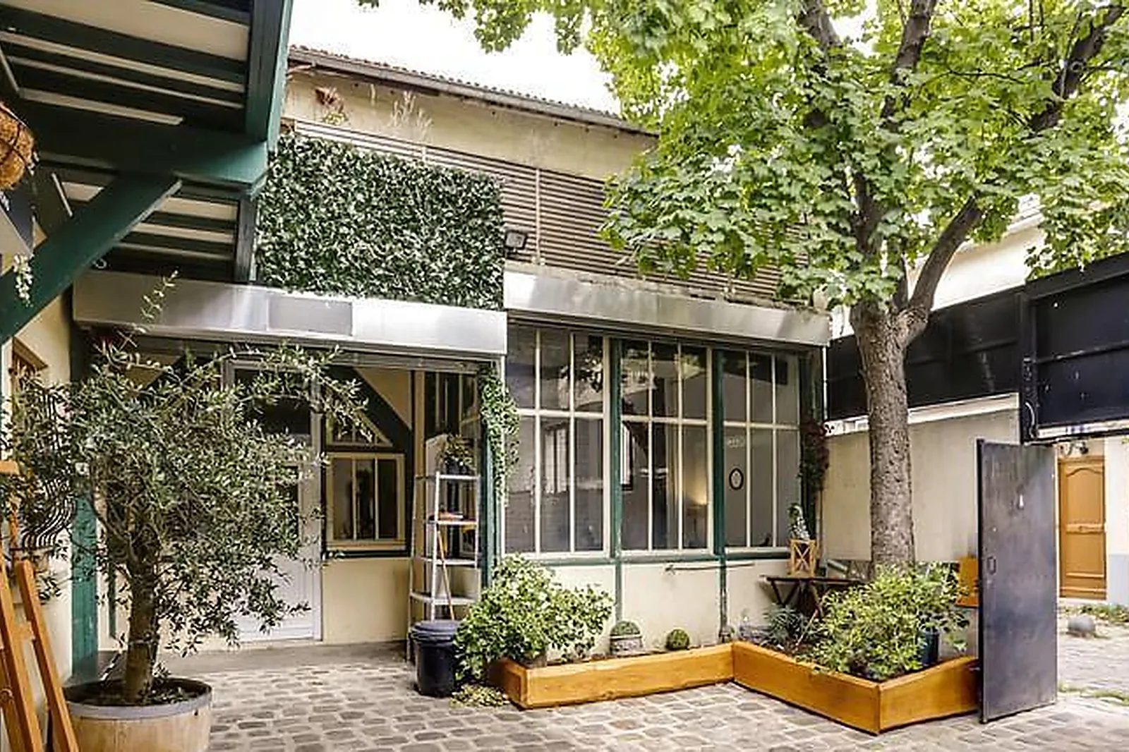 Lieux événementiels, HOTEL THE ORIGINALS LE CHÂTEAU DE LA ROQUE