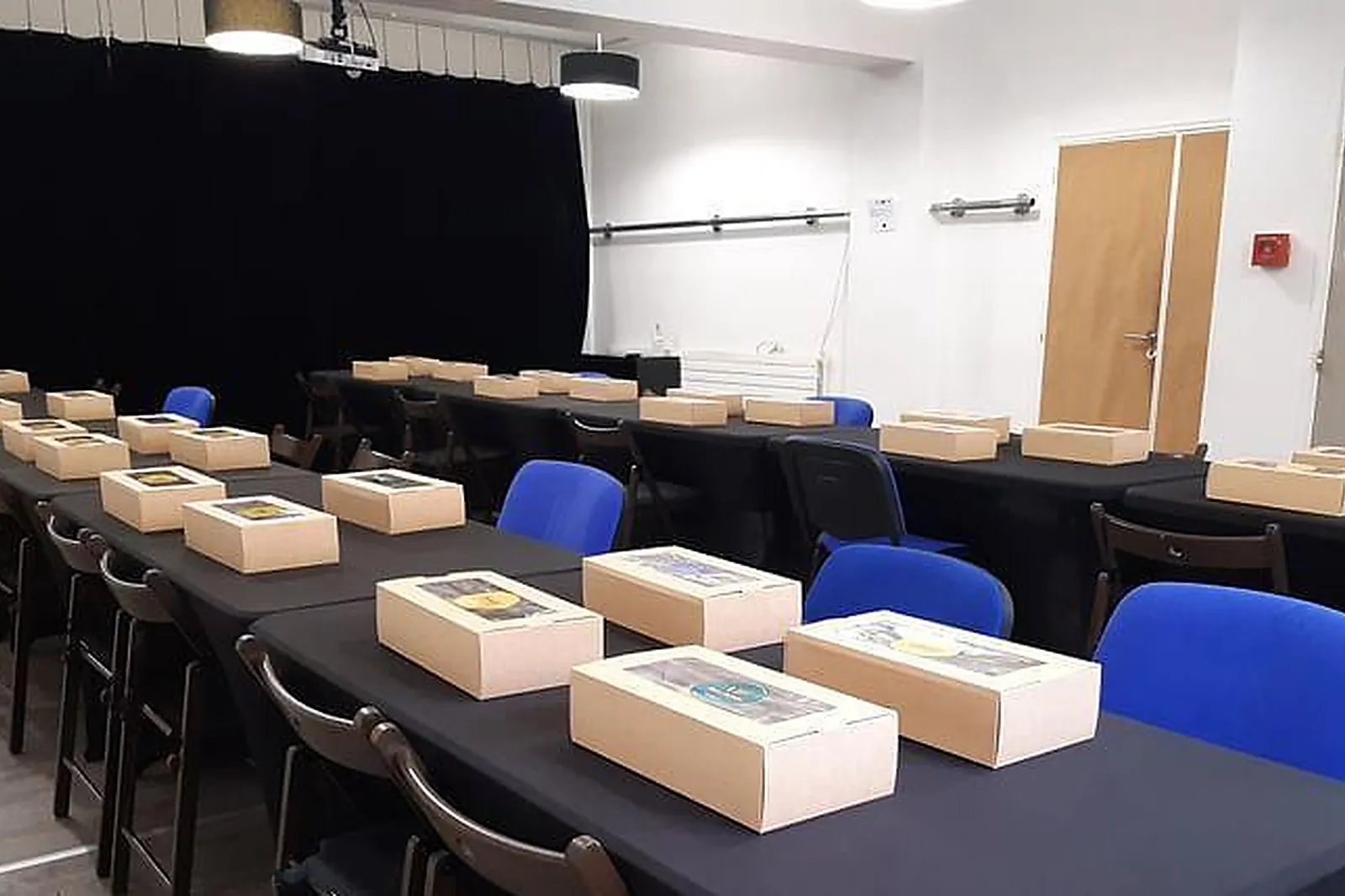 Lieux événementiels, HOTEL THE ORIGINALS LE CHÂTEAU DE LA ROQUE