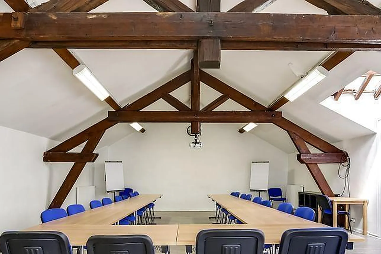 Lieux événementiels, HOTEL THE ORIGINALS LE CHÂTEAU DE LA ROQUE