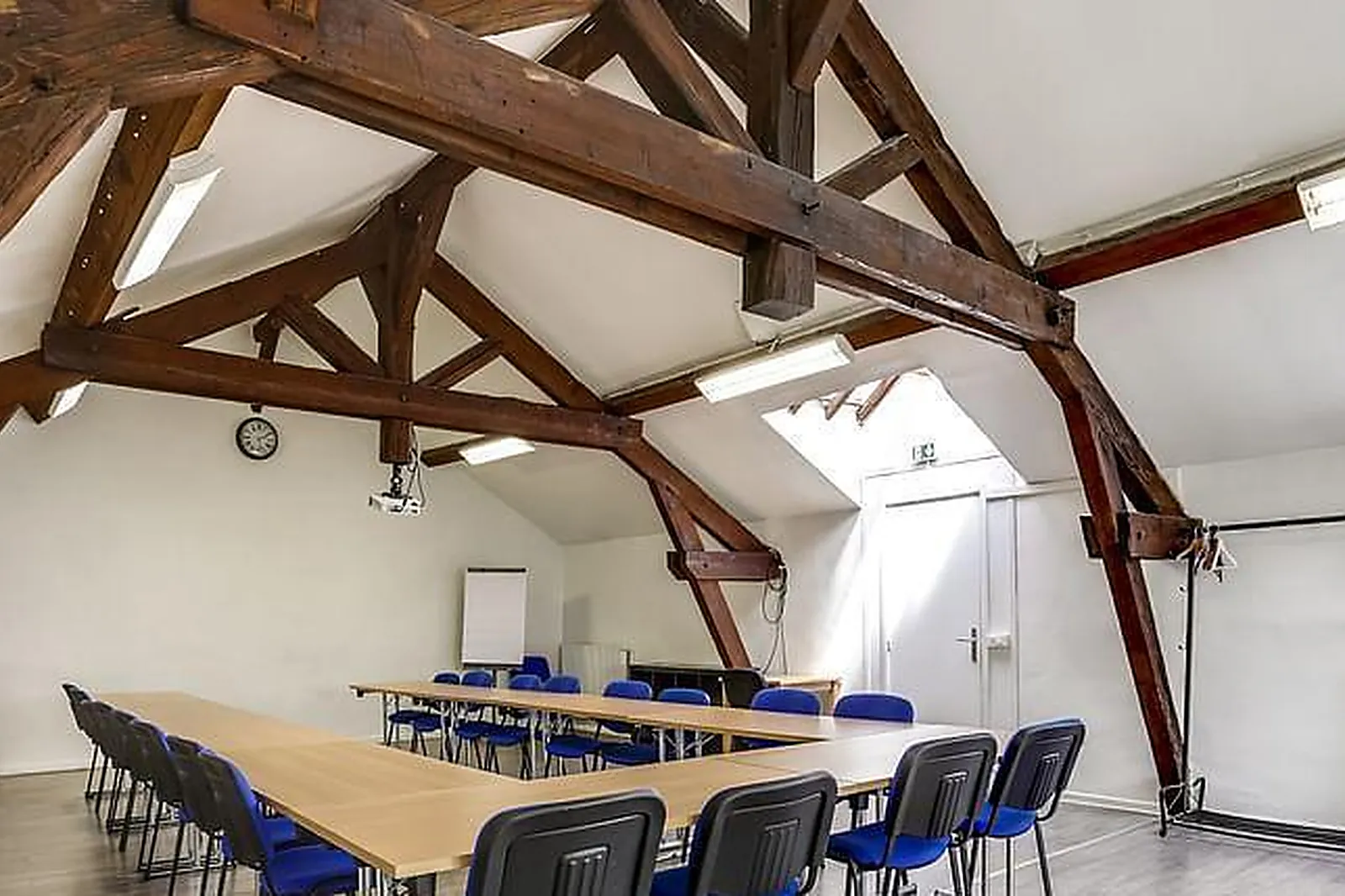 Lieux événementiels, HOTEL THE ORIGINALS LE CHÂTEAU DE LA ROQUE