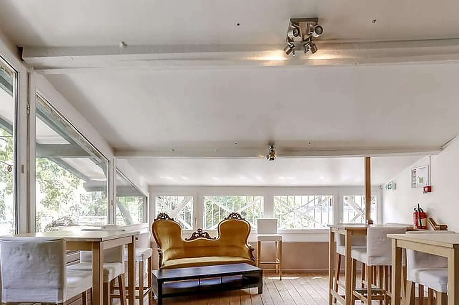 Lieux événementiels, HOTEL THE ORIGINALS LE CHÂTEAU DE LA ROQUE