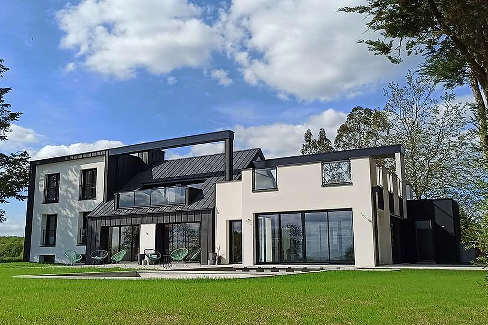 Lieux événementiels, VILLA SHORT CRAVATE