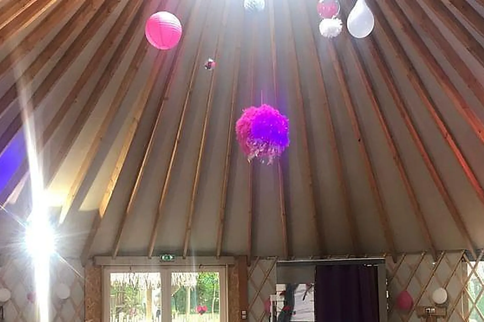 Lieux événementiels, VILLAGE LES RIVES DE GRAND LIEU