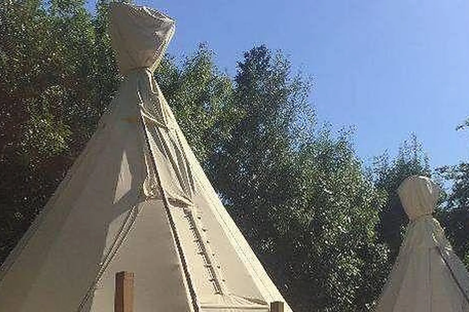 Lieux événementiels, VILLAGE LES RIVES DE GRAND LIEU