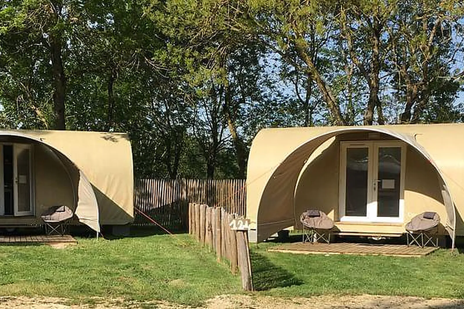 Lieux événementiels, VILLAGE LES RIVES DE GRAND LIEU