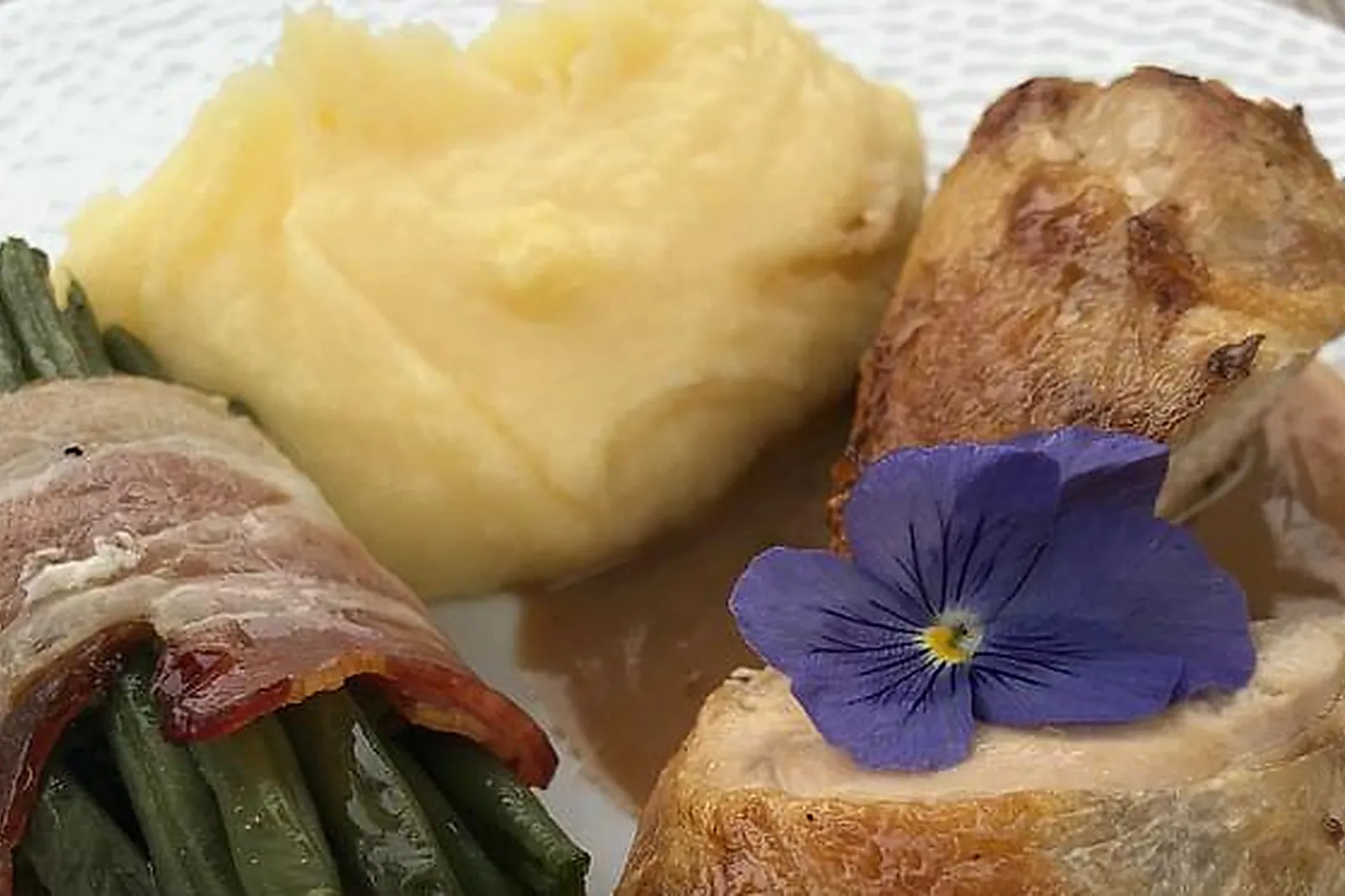 Lieux événementiels, VILLAGE LES RIVES DE GRAND LIEU